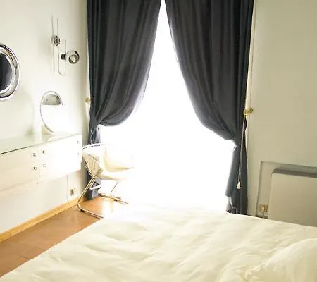 V House 아파트 *