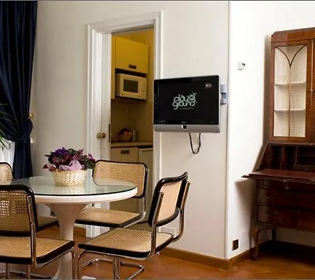 V House Apartment